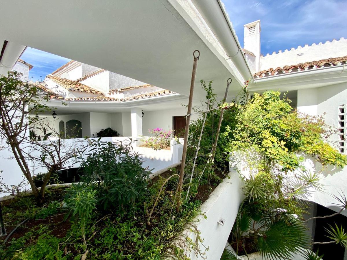 Апартаменты Luxury Puerto Banus Penthouse With Parking & Wi-Fi Марбелья Экстерьер фото