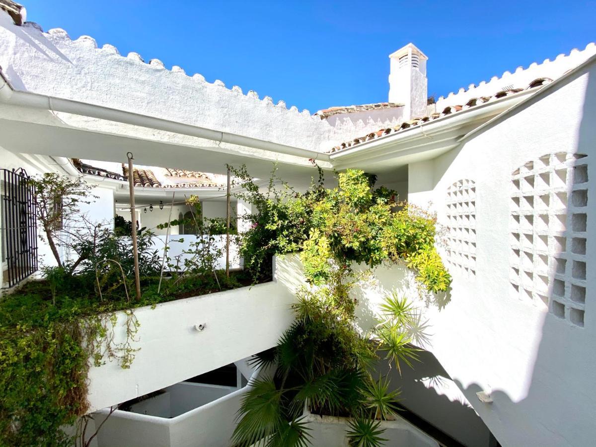 Апартаменты Luxury Puerto Banus Penthouse With Parking & Wi-Fi Марбелья Экстерьер фото